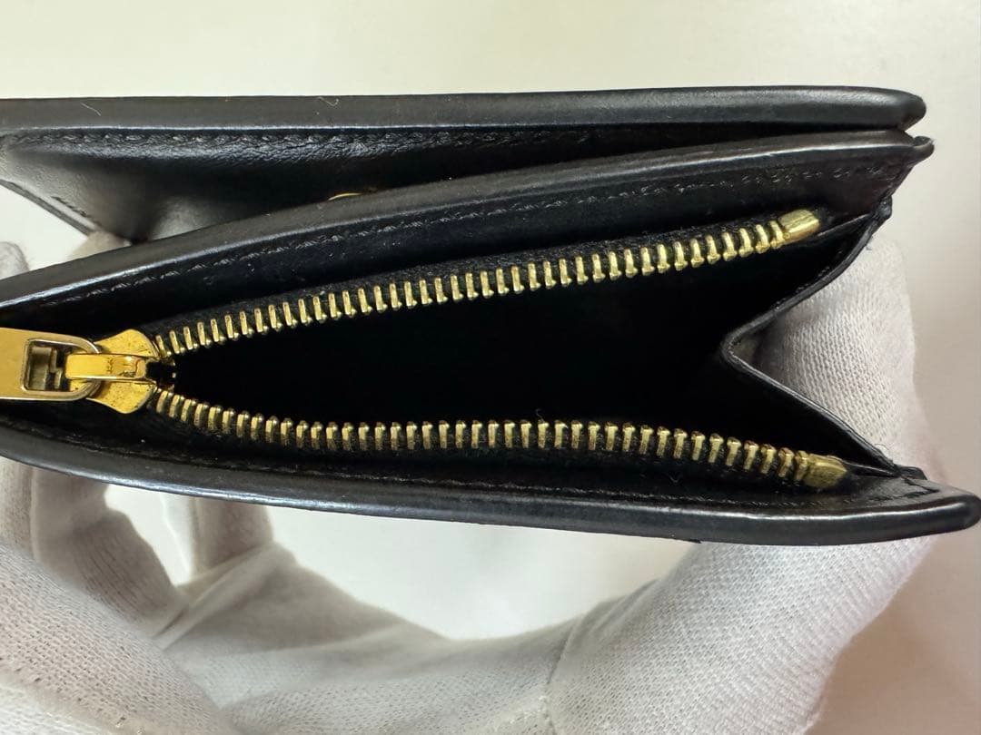 ち*い様 【美品】 CELINE ブラックレザー 二つ折り財布 【レア】