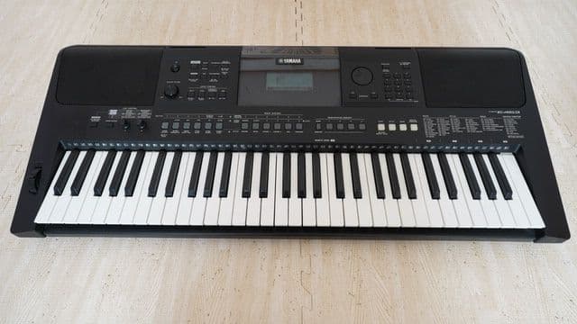 YAMAHA ポータブルキーボード PSR-E463