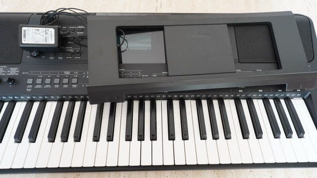YAMAHA ポータブルキーボード PSR-E463