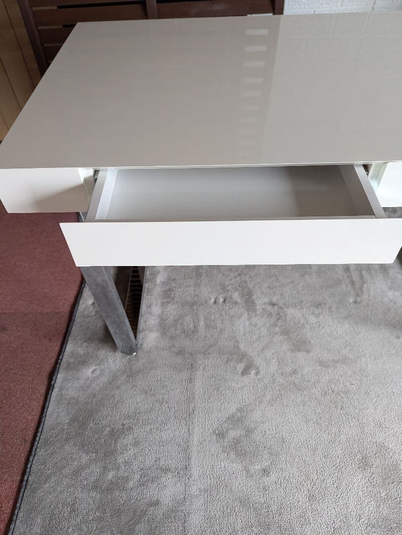 モダン ホワイトデスク