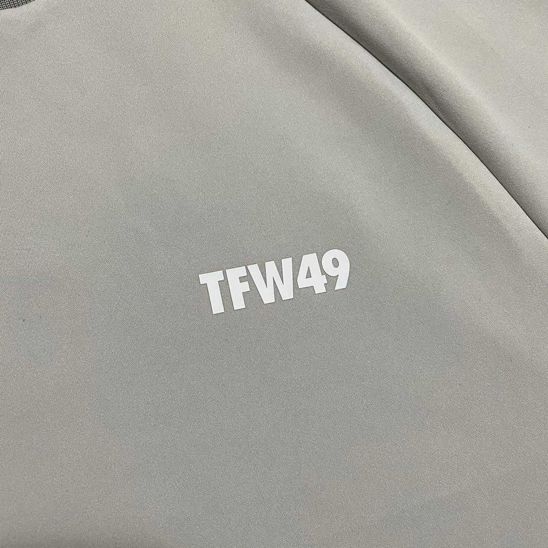 定価3.6万　2025新作　TFW49 モックネック　プルオーバー　XL グレー