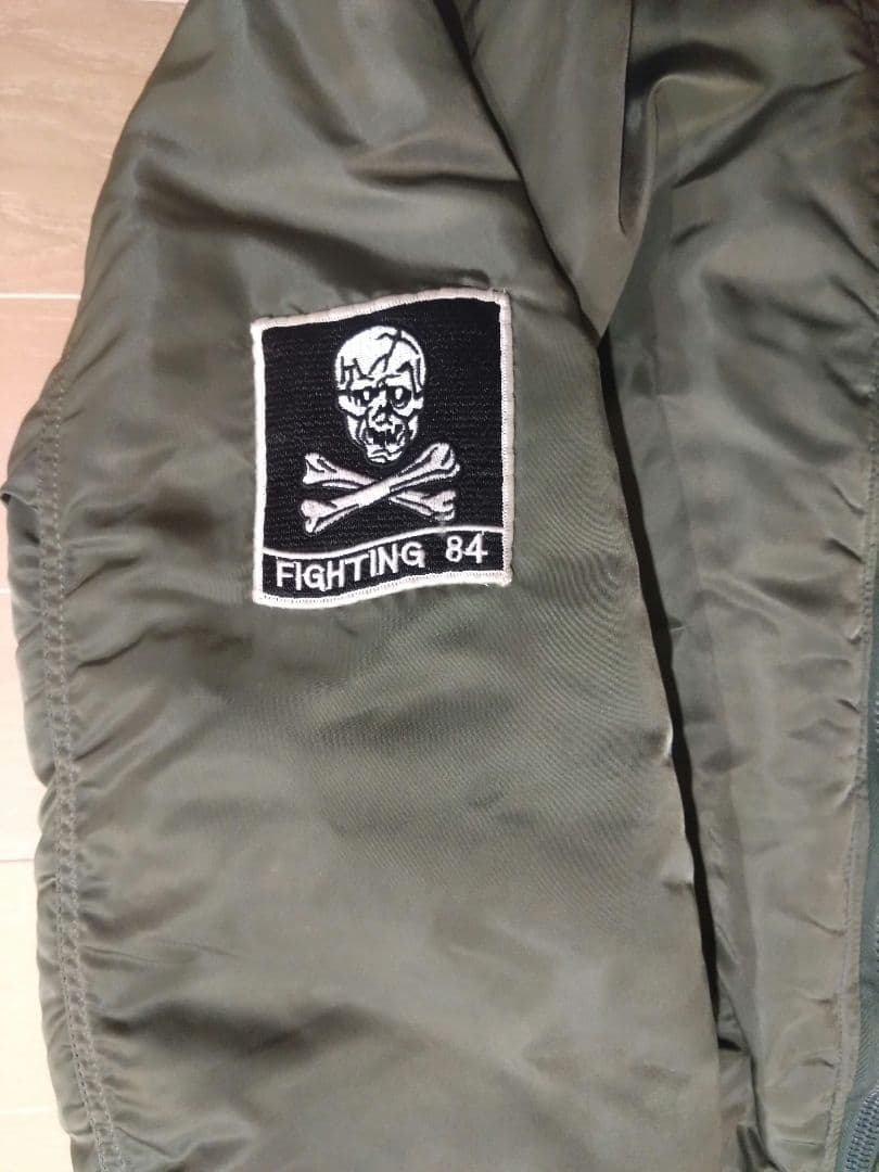 ALPHA INDUSTRIES MA-1 フライトジャケット　ワッペン後付け