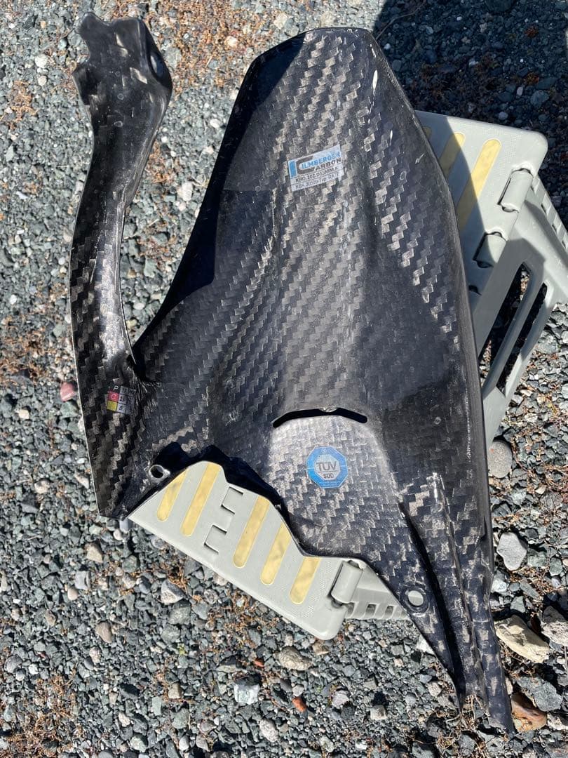 ムルティストラーダ1200DVT2016用イルムバーガー製カーボンリアフェンダー