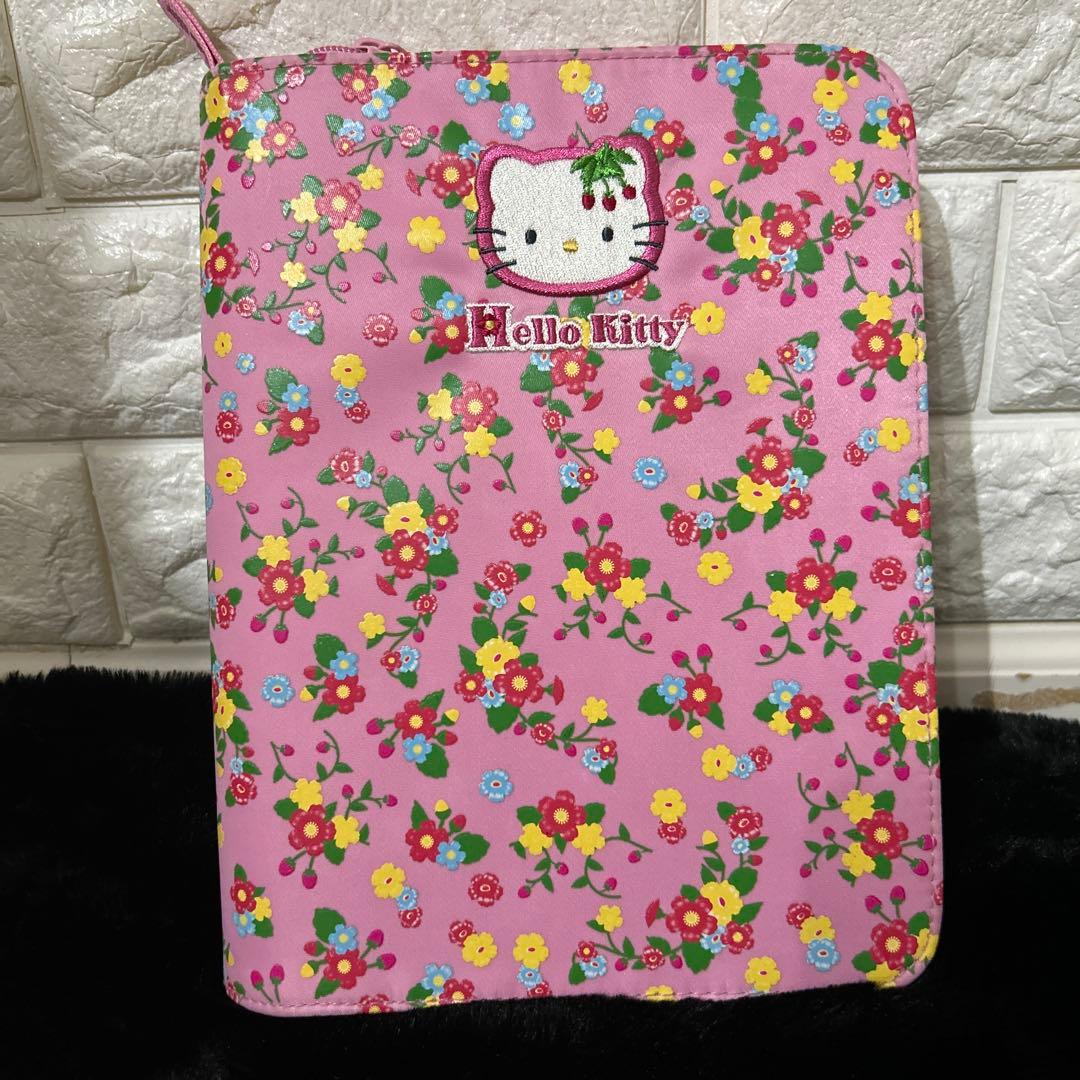 激レア！超希少！キティ　マルチポーチ　花柄　サンリオ　平成レトロ