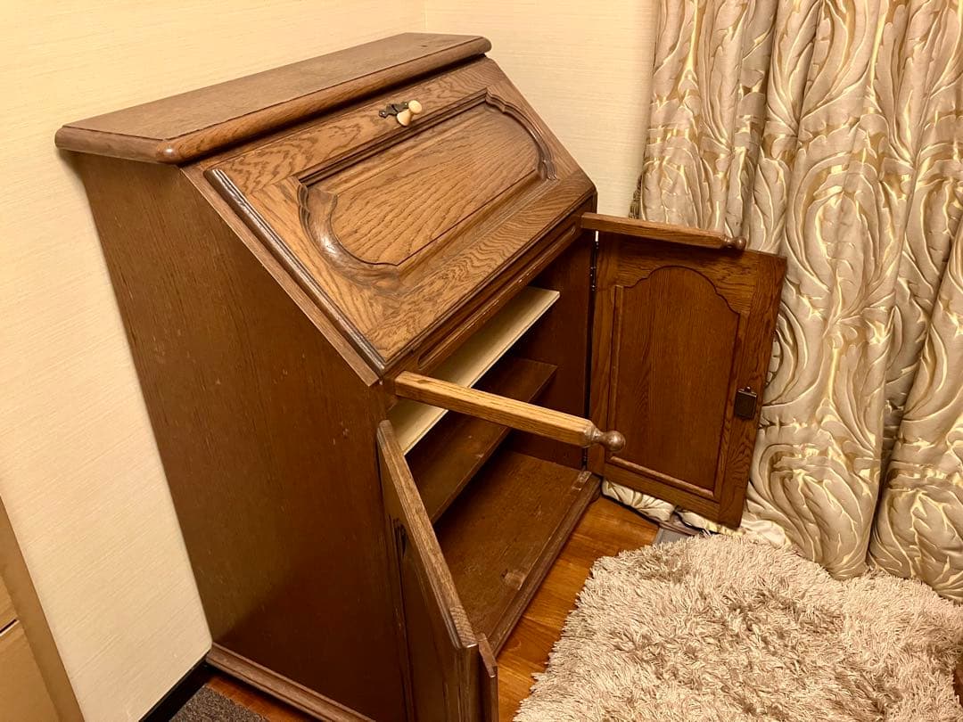 ★★たま★★　アンティーク　ベルギー製　ライティングデスク　　木製　鍵付き