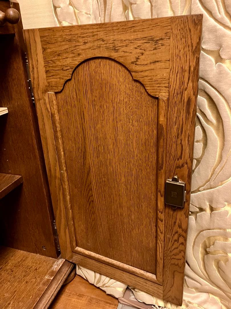 ★★たま★★　アンティーク　ベルギー製　ライティングデスク　　木製　鍵付き