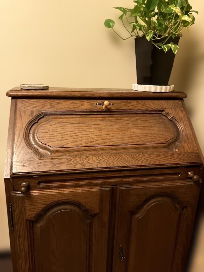 ★★たま★★　アンティーク　ベルギー製　ライティングデスク　　木製　鍵付き