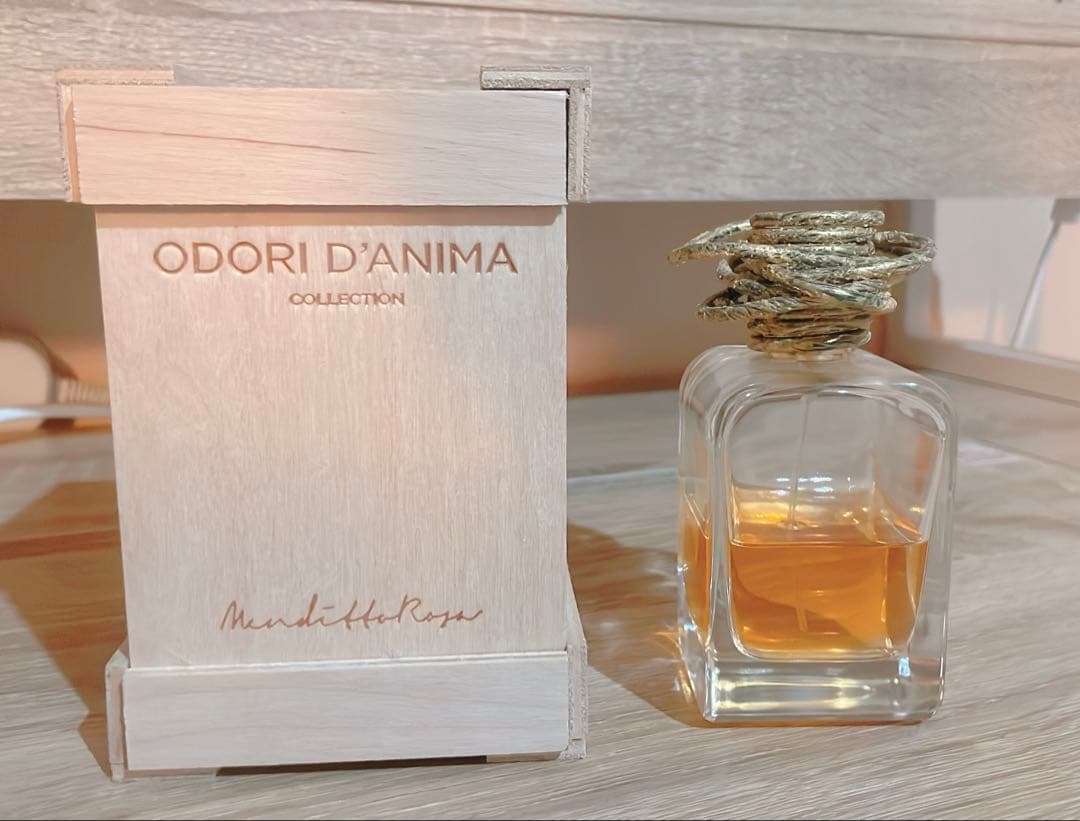 リトゥアーレ　メンデットローザ　100ml 香水 木製ボックス付