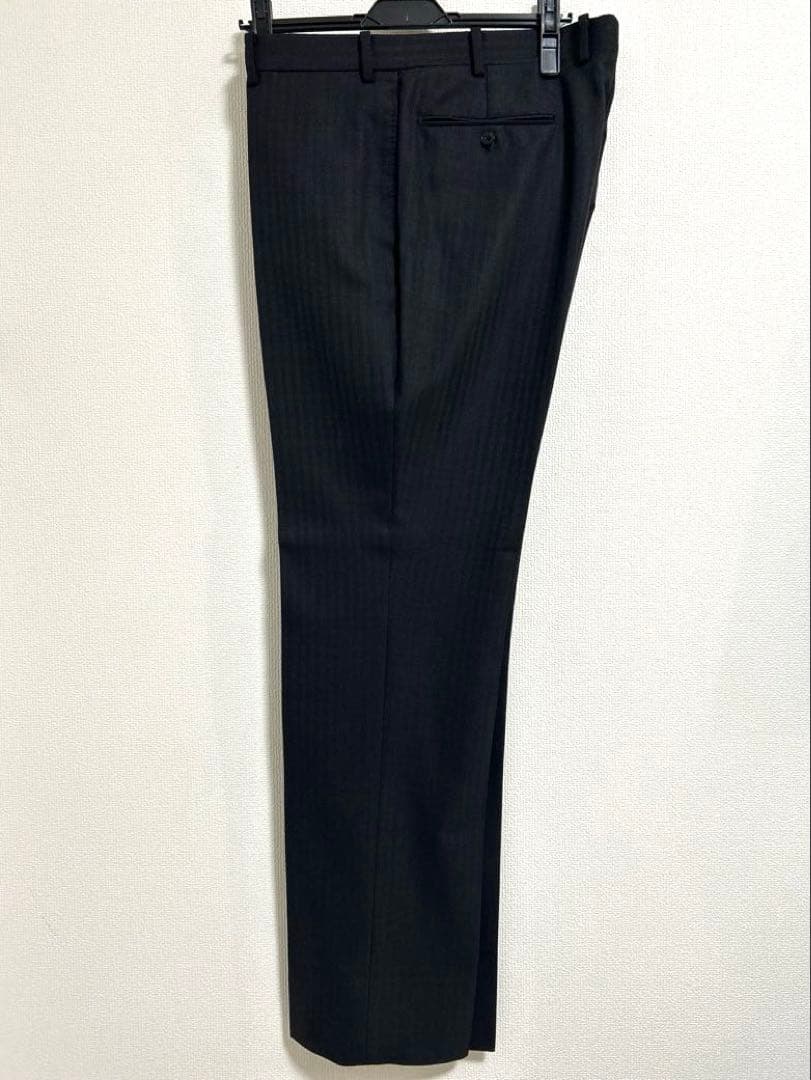 HILTON スーツ　洋服の青山　ウール&カシミヤ 黒系　180 AB7