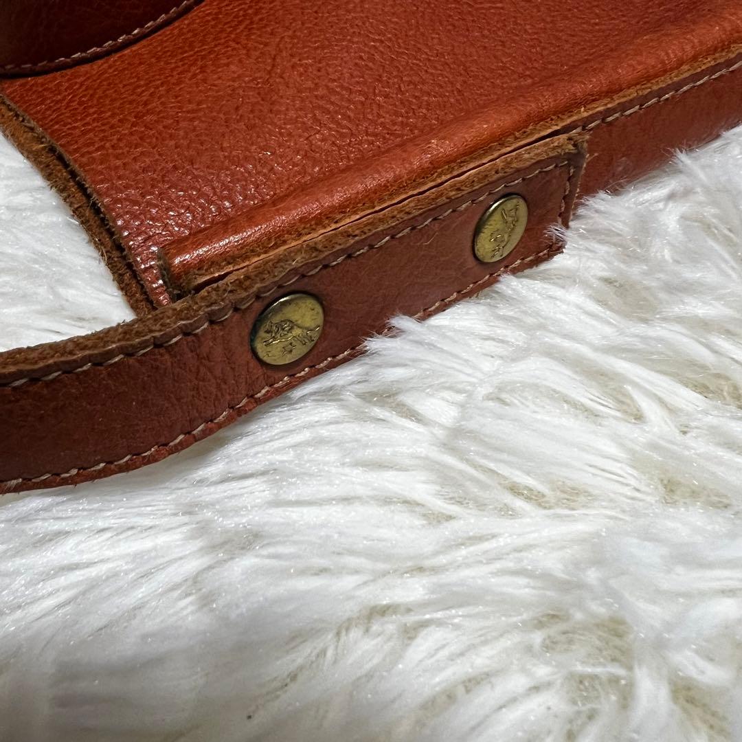 良品✨イルビゾンテ ショルダーバック レザー 肩掛け ビックロゴ型押し