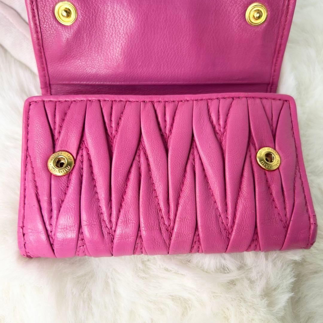 ✨付属品と箱付き✨ miu miu キーケース 6連 マテラッセ レザー ピンク