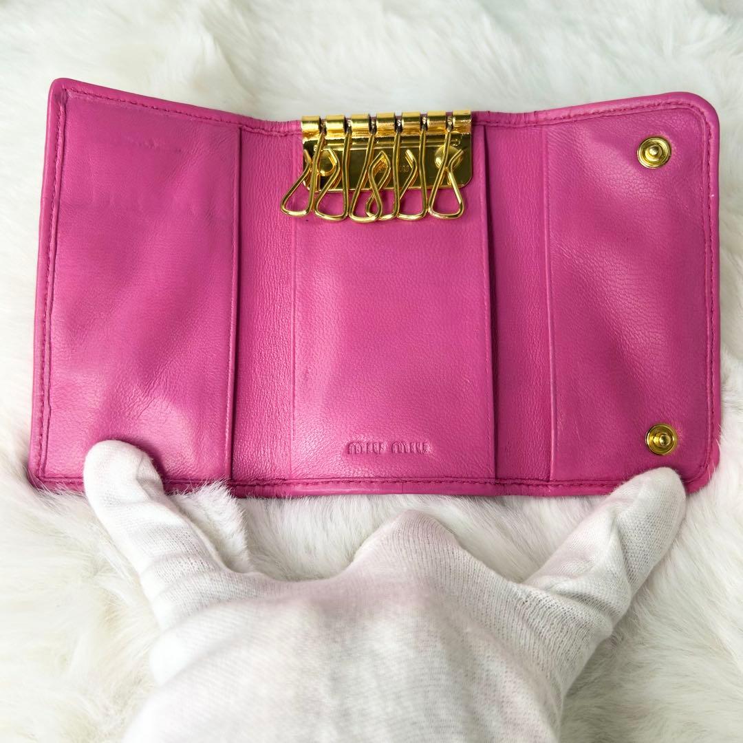 ✨付属品と箱付き✨ miu miu キーケース 6連 マテラッセ レザー ピンク