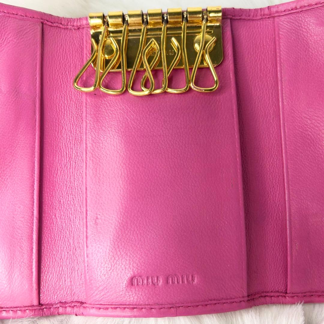 ✨付属品と箱付き✨ miu miu キーケース 6連 マテラッセ レザー ピンク