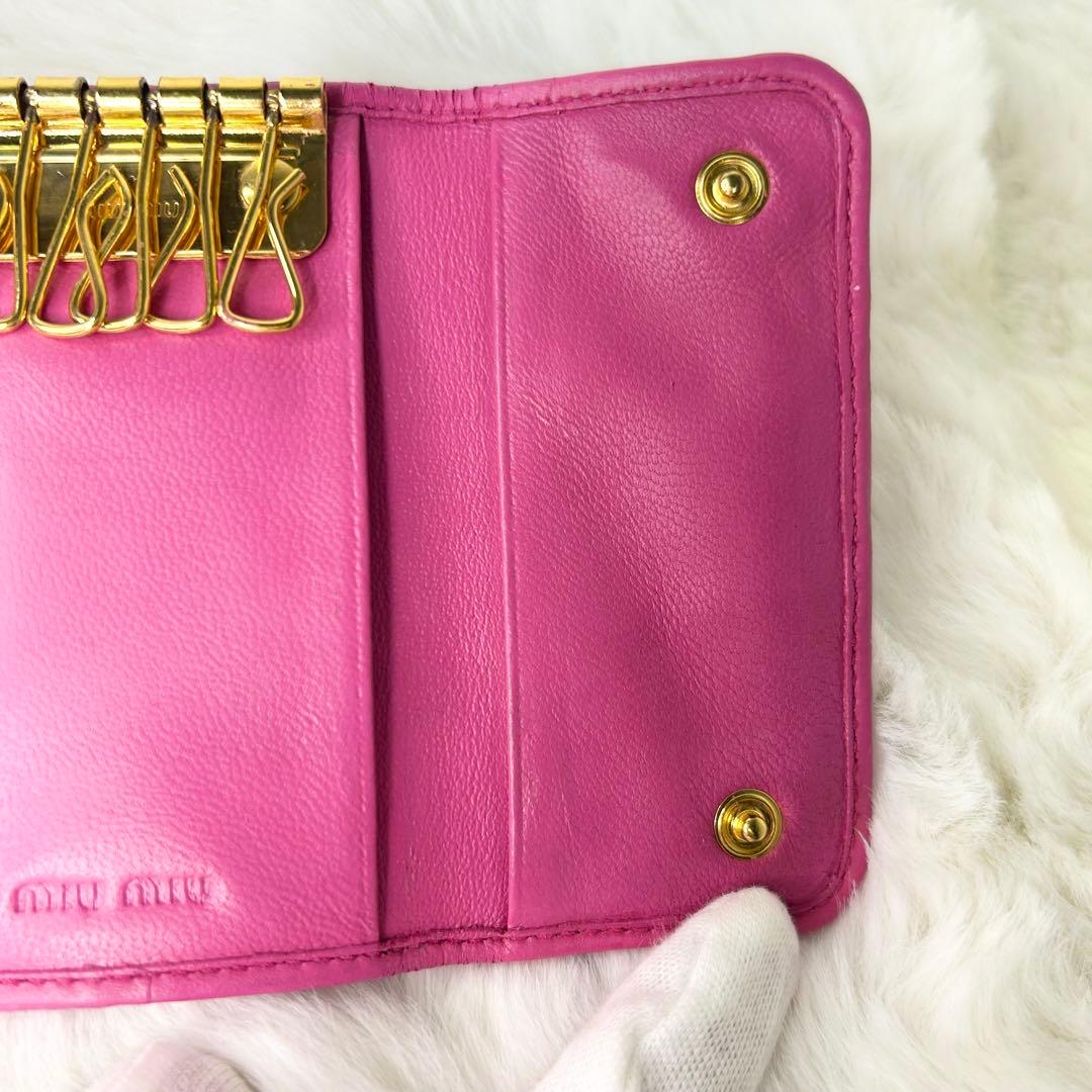 ✨付属品と箱付き✨ miu miu キーケース 6連 マテラッセ レザー ピンク