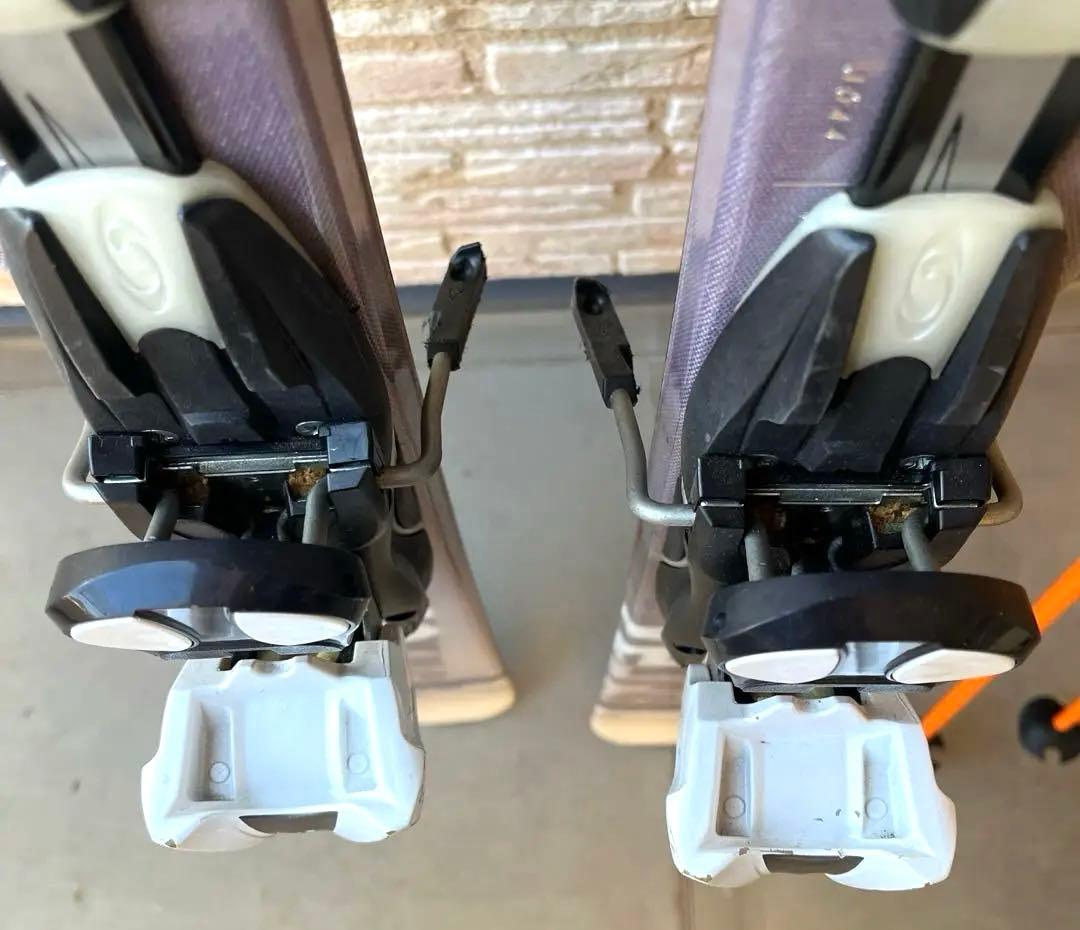 SALOMON ビンディング付きスキー板 160 LEKIポール 105 女性用