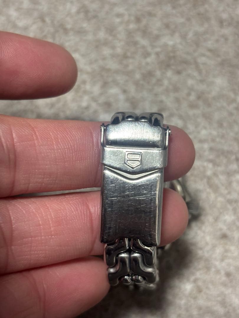 タグホイヤー　クォーツ　腕時計　電池切れ