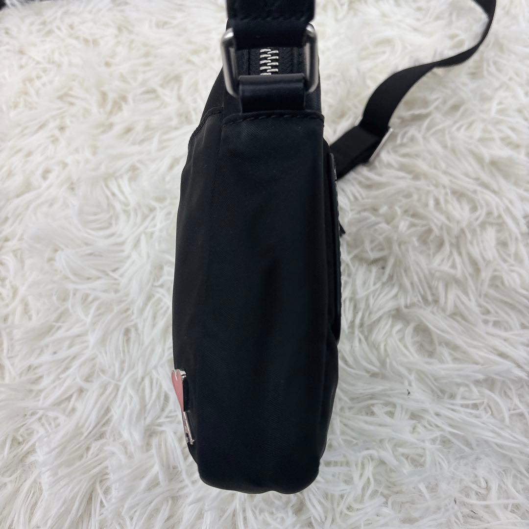 AMI PARIS アミパリ ナイロンミニショルダー 黒 ハートAロゴ