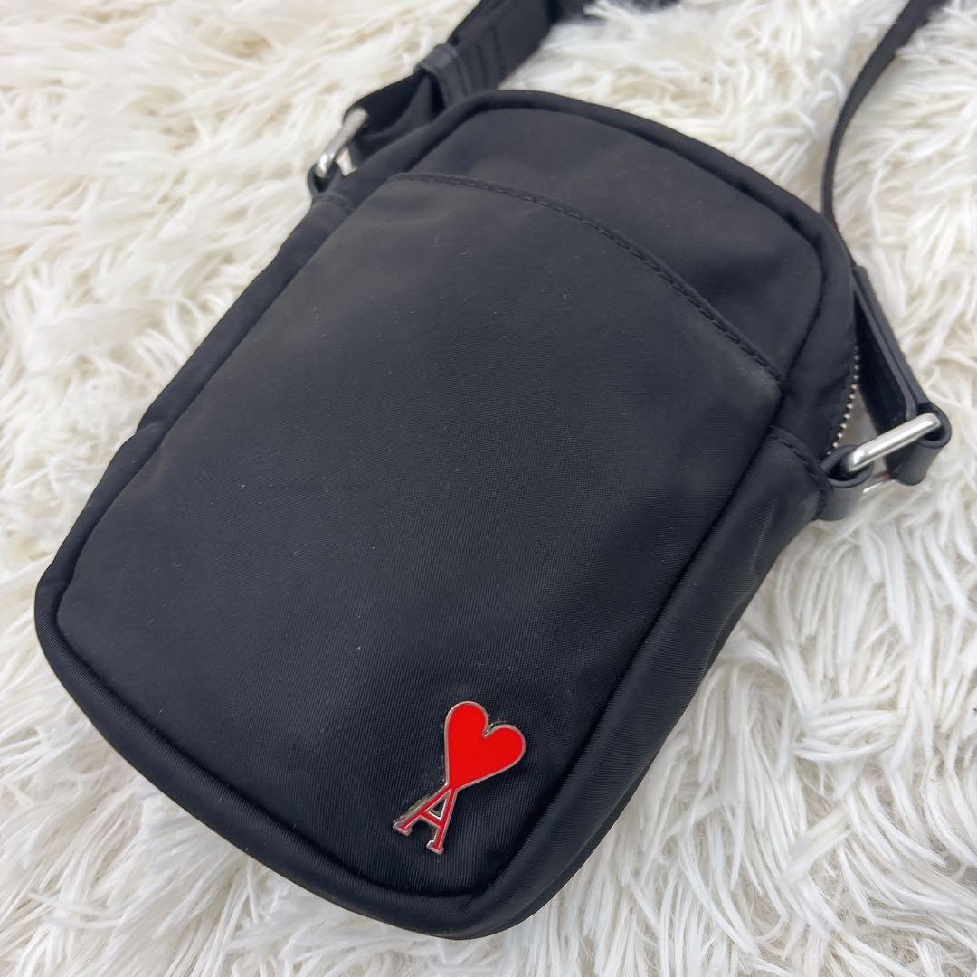 AMI PARIS アミパリ ナイロンミニショルダー 黒 ハートAロゴ