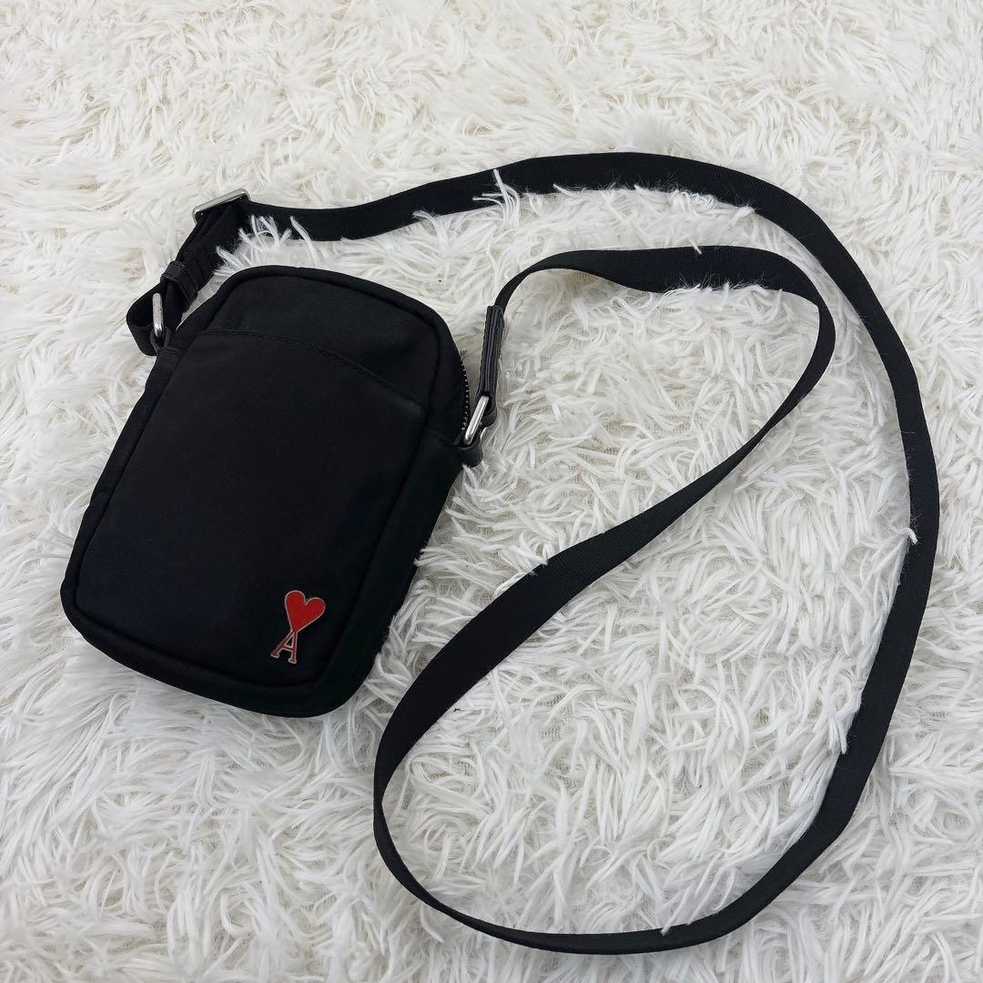AMI PARIS アミパリ ナイロンミニショルダー 黒 ハートAロゴ