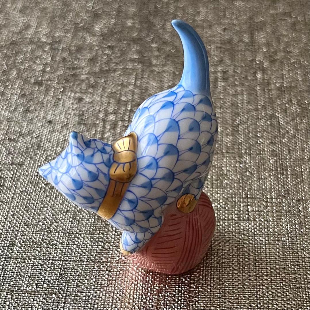 ヘレンド フィギュリン ネコ 玉乗り猫 ブルー 陶磁器 金彩 置物 工芸品