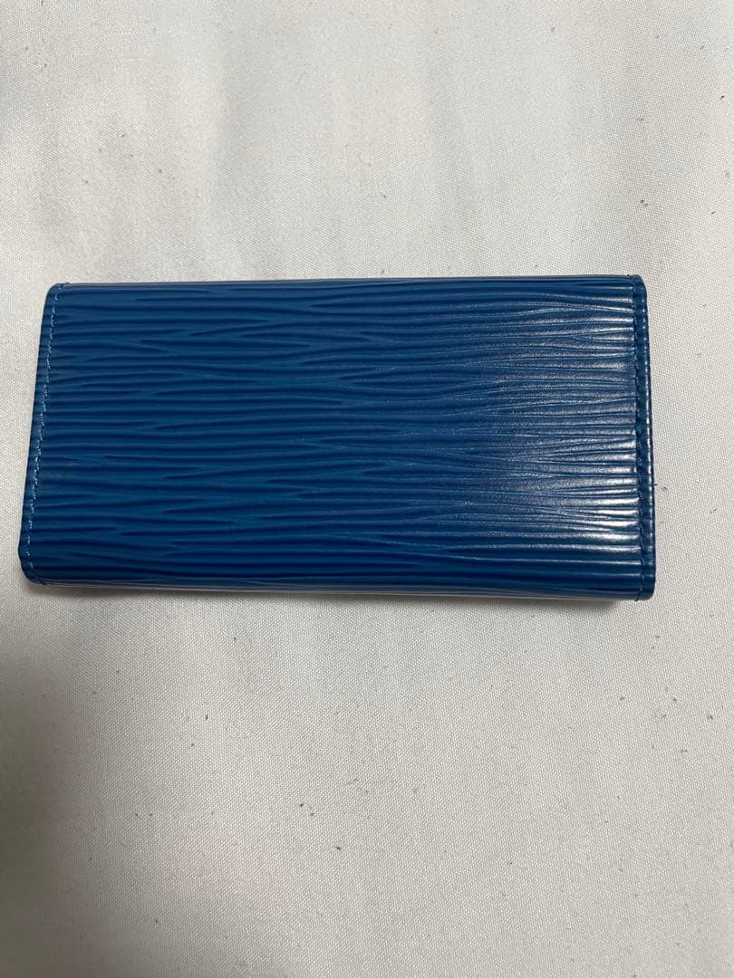 ルイヴィトン　キーケース　エピ