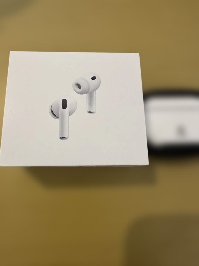 【極美品】Apple AirPods Pro3 ケース付き