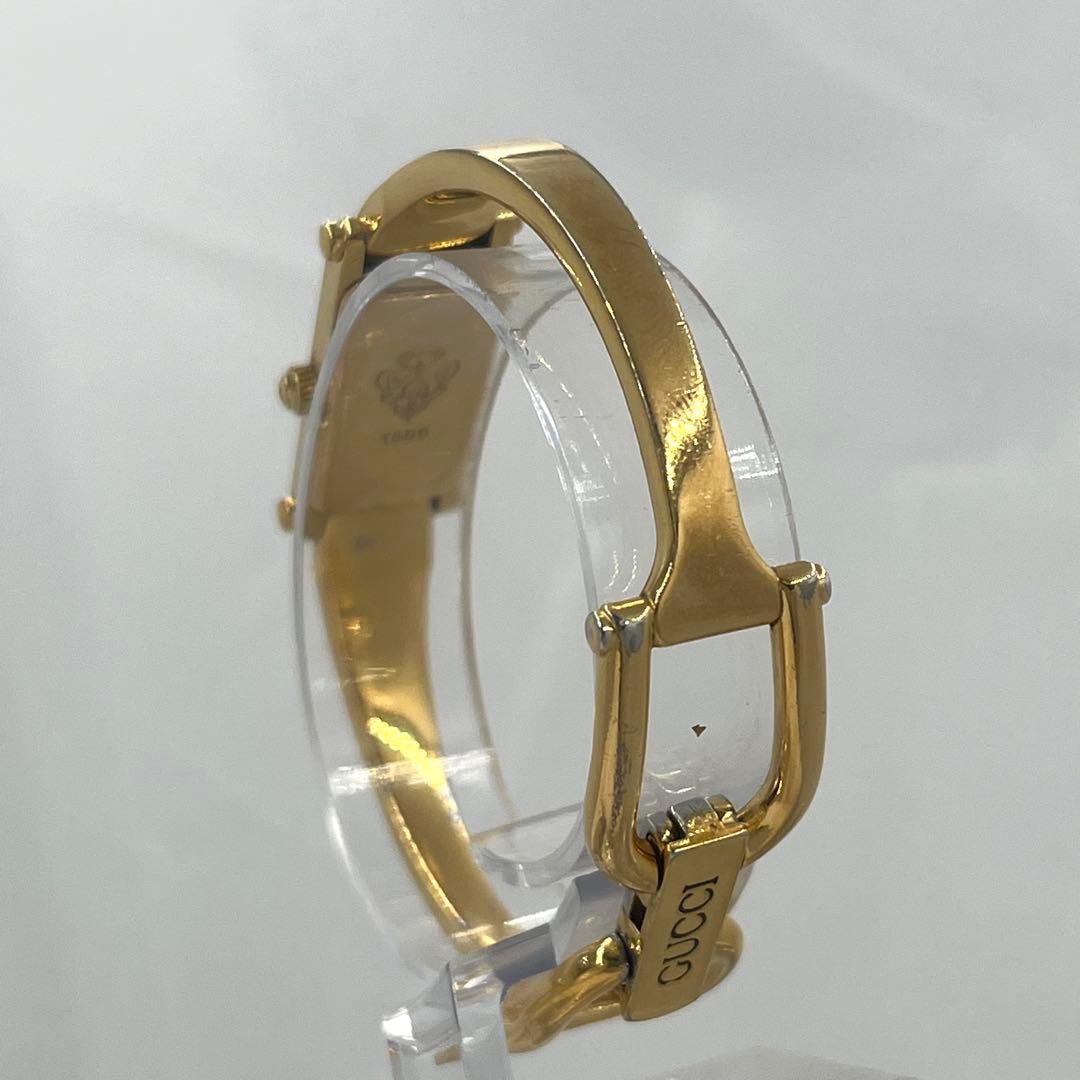 稼動 GUCCI シェル文字盤 1500L バングル ゴールド QZ 腕時計