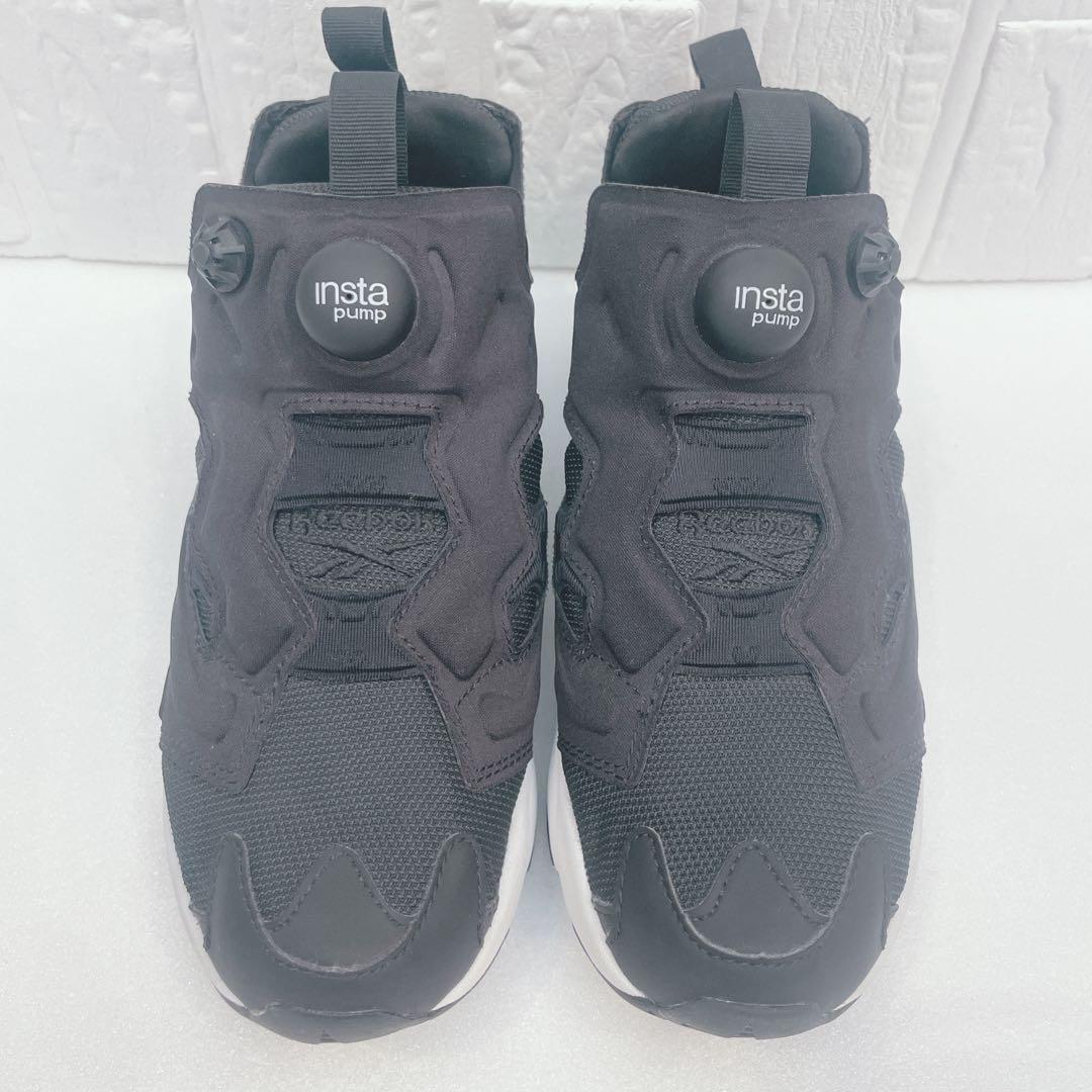 新品未使用　Reebok ポンプフューリー スニーカ 黒 DV6985　23.5