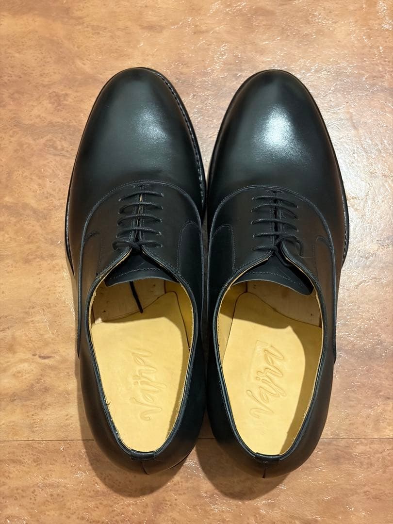 ろ*ん様 [新品未使用]vajra hugo 40 ブラック　カーフ　プレーント