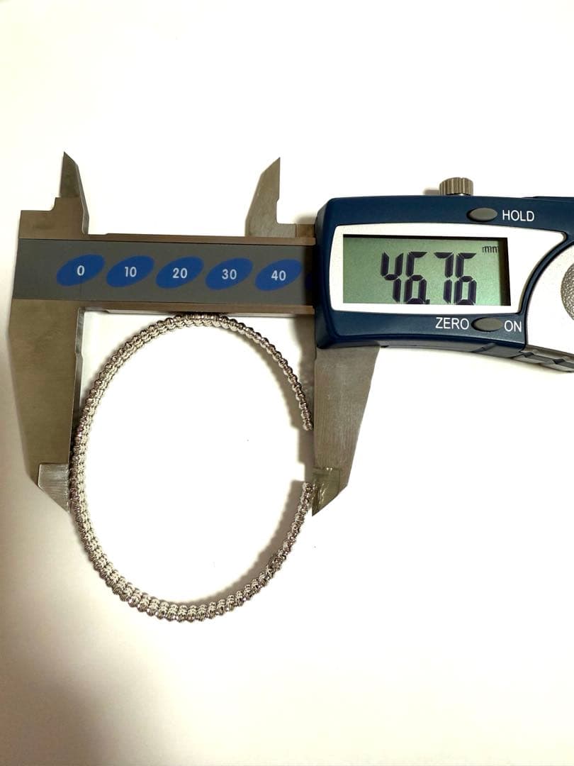 Pt 形状記憶 ダイヤカット バングル