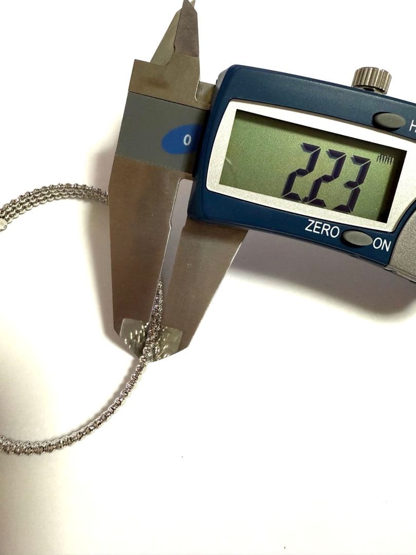 Pt 形状記憶 ダイヤカット バングル