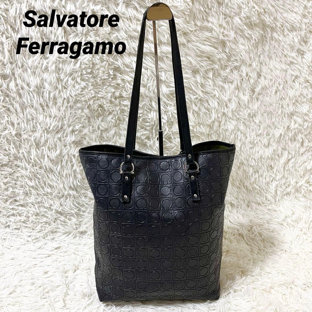 Salvatore Ferragamo ショルダーバッグ トート　ガンチーニ　黒