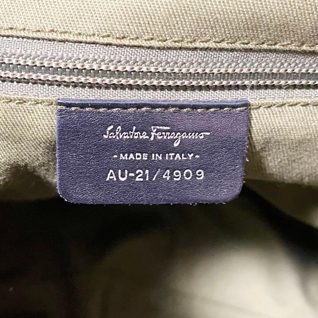 Salvatore Ferragamo ショルダーバッグ トート　ガンチーニ　黒