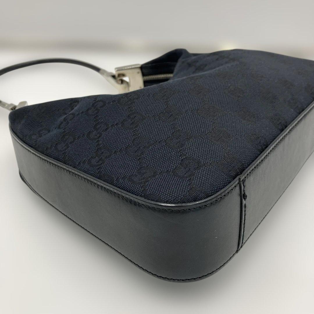 【美品】GUCCIショルダーバッグ GGキャンバス GG柄 ブラックレザー 黒色