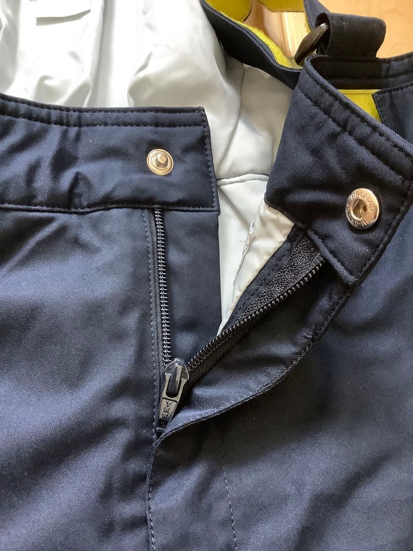 デサント　子ども用スキーウェア 花柄 　160サイズ