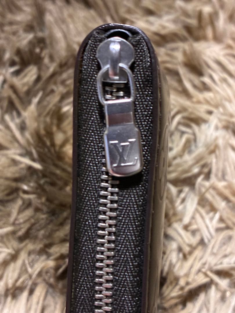 週末値下げ Louis Vuitton ブラック 二つ折り財布