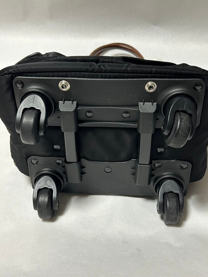 カナナ プロジェクト　ナイロンキャリーケース　旅行鞄　レディース　バッグ　機内