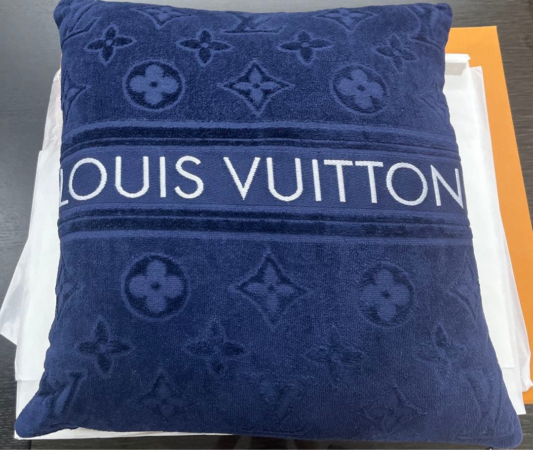 ルイヴィトン クッション・LV バケーション ブルーマリーヌ