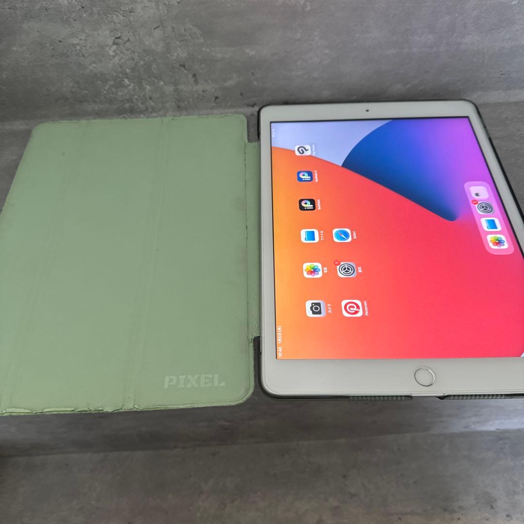 ipad8世代 32GB おまけ付き シルバー 10.2インチ