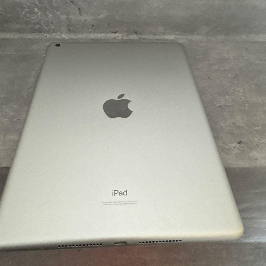 ipad8世代 32GB おまけ付き シルバー 10.2インチ