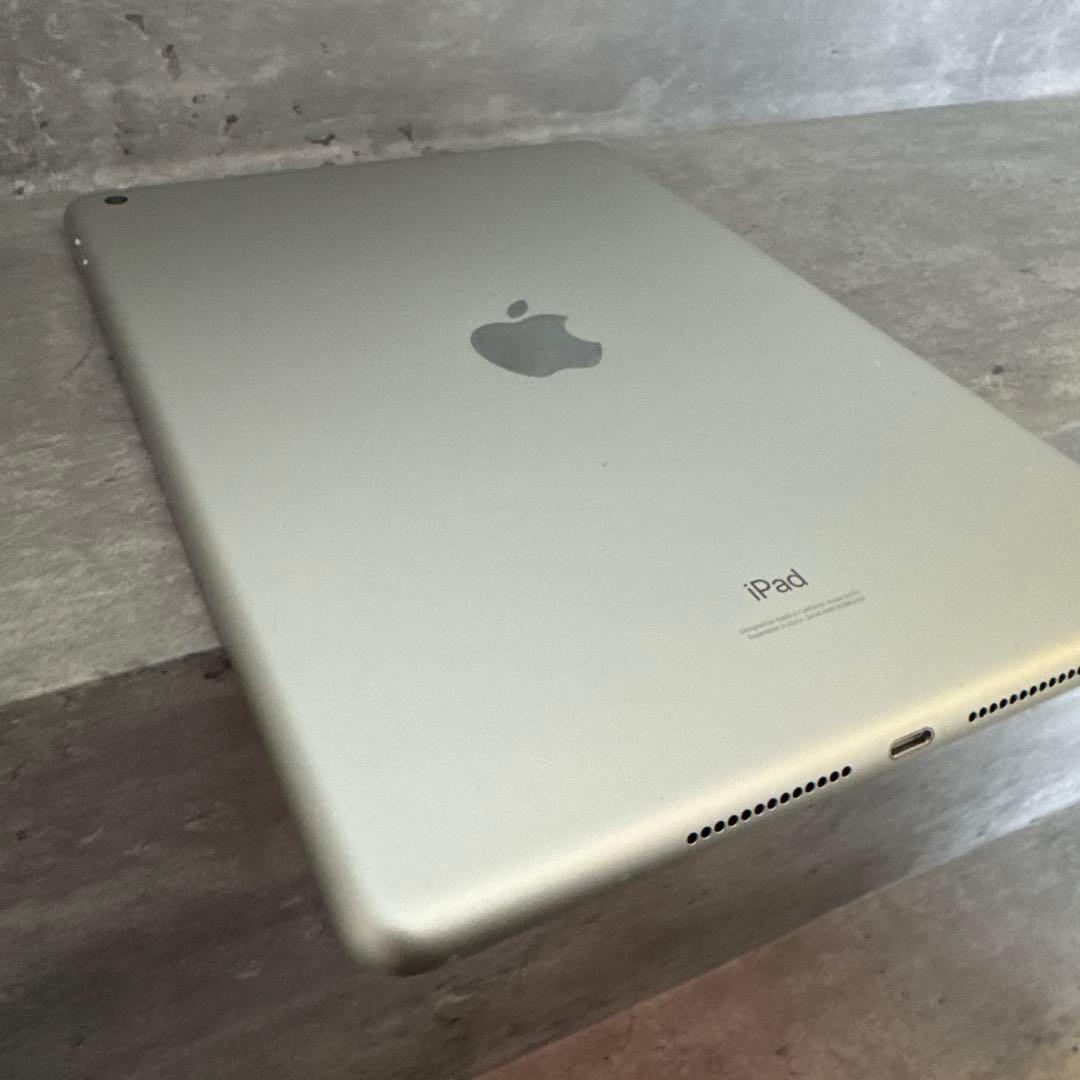 ipad8世代 32GB おまけ付き シルバー 10.2インチ
