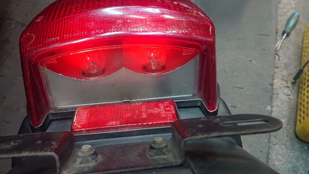 カワサキ ゼファー400χ 純正 フェンダー テールランプ