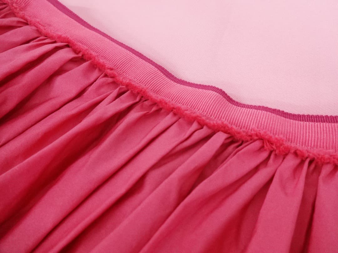 FOXEY フォクシーシルクシャカシャカ素材ふんわりティアードスカート　ピンク