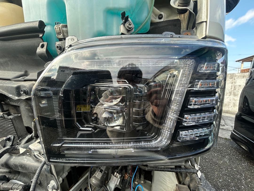 ハイエースコプラスヘッドライト