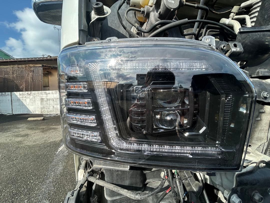 ハイエースコプラスヘッドライト