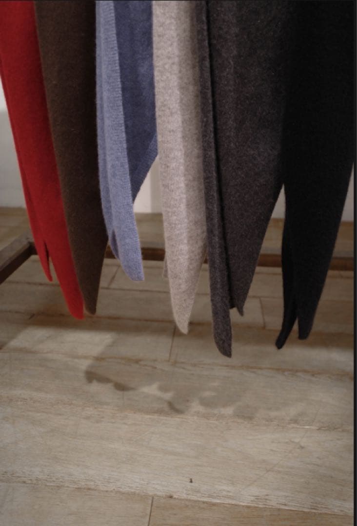 na. e Cashmere Multiway Stole Charcoal