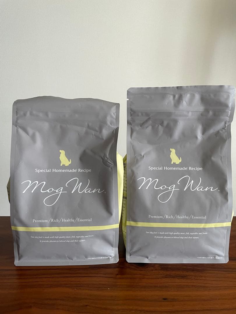 モグワン　チキン＆サーモン　1.8kg×2袋