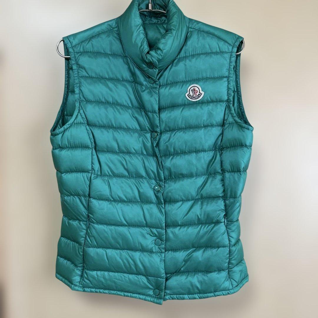 MONCLER ターコイズ ダウンベスト