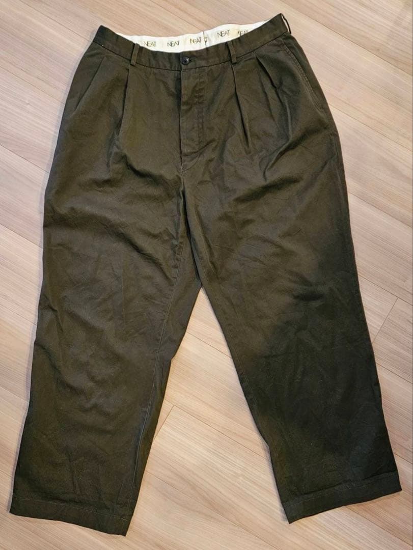 NEAT ダークオリーブ チノパン 50 タック