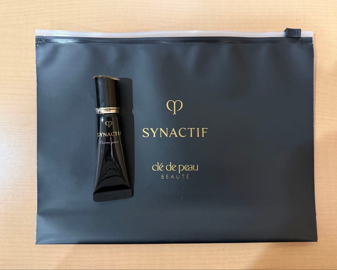 クレドポーボーテ　シナクティフ　クレームイユーn アイクリーム　8g